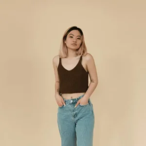 loose jeans with beige top