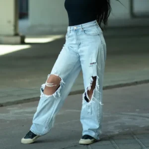 ripped jeans with black top